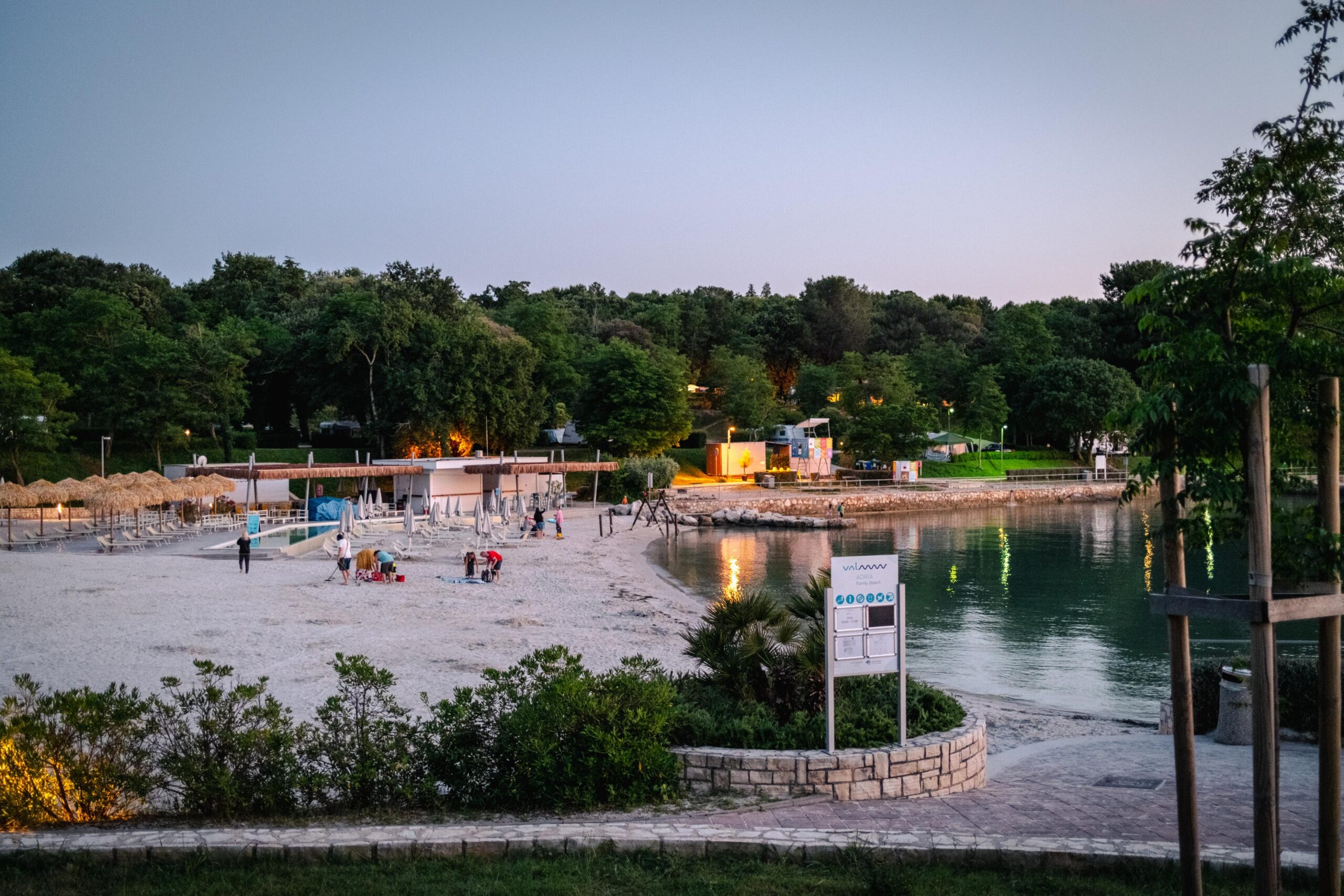Camping Lanterna 4 scaled - Your Ultimate Guide to Sweden - LikeSweden.com - Camping Lanterna Review 2025 – Honest Pros, Costs and Insider Tips