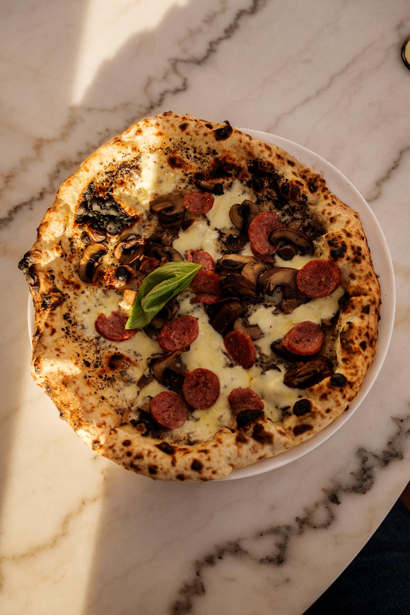 MarriedLenses 11 - Your Ultimate Guide to Sweden - LikeSweden.com - Heroica Lounge London Review: The Pizza Bus at Royal Victoria Dock