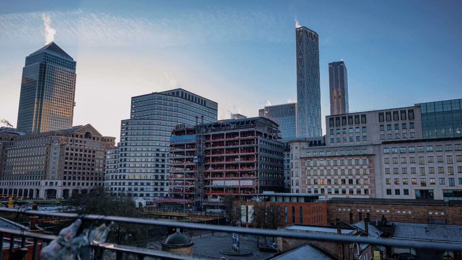 Airbnb in London - Canary Wharf by Lujan Luxury Property