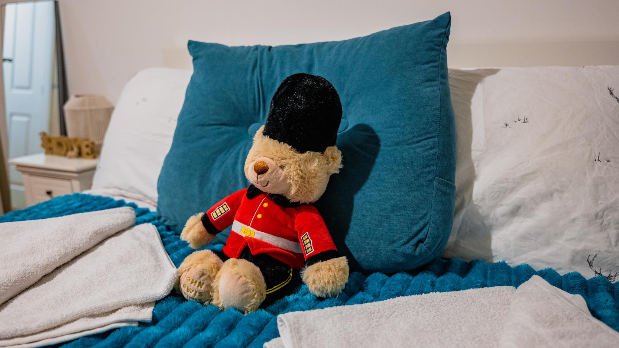 Airbnb in London review: Honest insights from our Canary Wharf 2026 stay with Lujan Luxury Property – LikeSweden