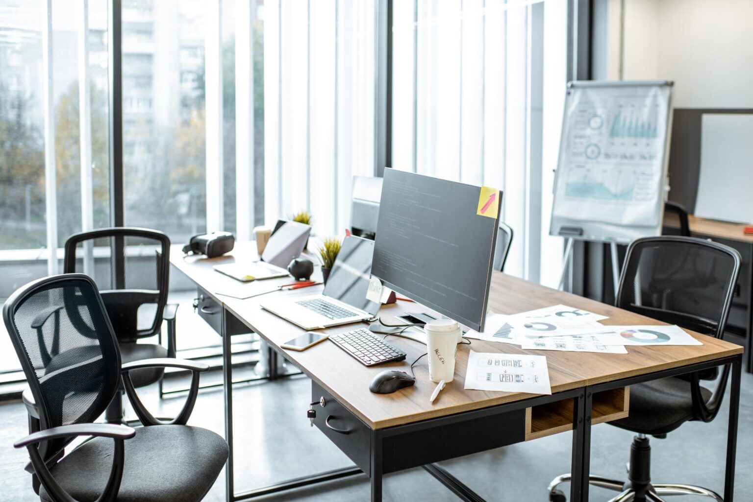 Employment contracts in Sweden explained: Rules, probation, notice periods & employee rights (2026 guide) – LikeSweden