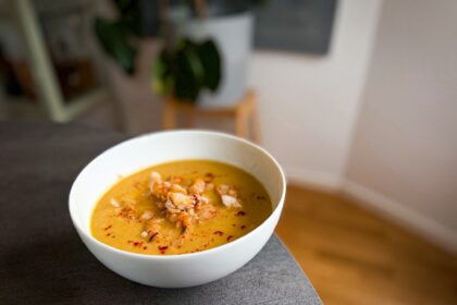 Creamy leek and cauliflower soup with baked cod – LikeSweden